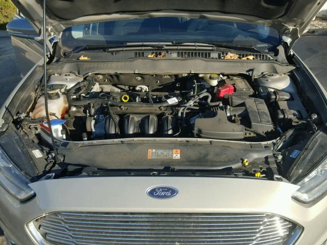 3FA6P0H73GR160221 - 2016 FORD FUSION SE TAN photo 7