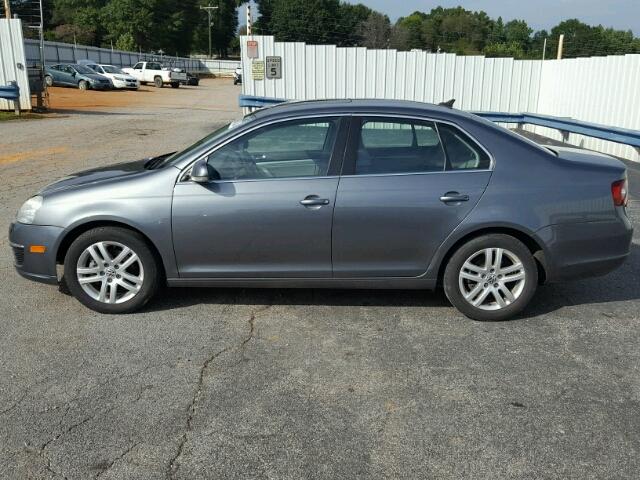 3VWRL71K69M027752 - 2009 VOLKSWAGEN JETTA TDI GRAY photo 9