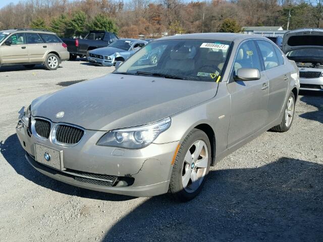 WBANV13598CZ55844 - 2008 BMW 528 XI GOLD photo 2