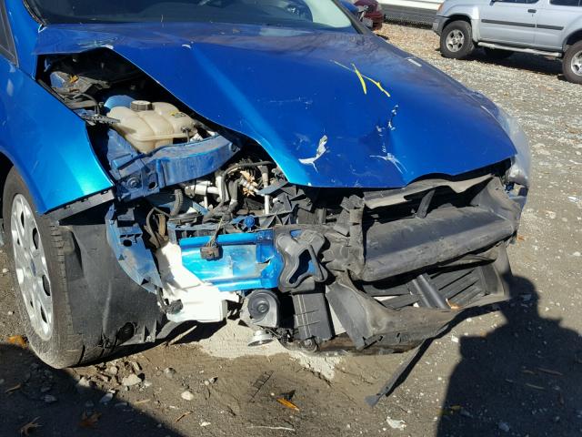 1FAHP3K25CL298830 - 2012 FORD FOCUS SE BLUE photo 9