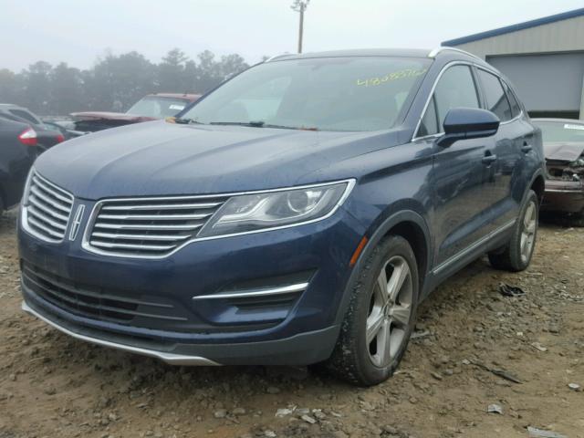 5LMCJ1C91GUJ19813 - 2016 LINCOLN MKC PREMIE BLUE photo 2