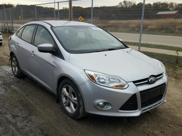 1FAHP3F29CL474062 - 2012 FORD FOCUS SE SILVER photo 1