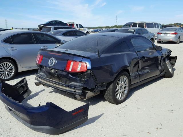 1ZVBP8AM6C5233373 - 2012 FORD MUSTANG BLUE photo 4