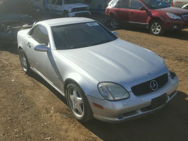 WDBKK47F1XF132081 - 1999 MERCEDES-BENZ SLK 230 KO SILVER photo 1