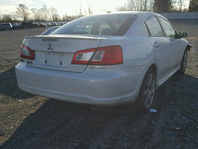 4A32B3FF0AE018645 - 2010 MITSUBISHI GALANT ES WHITE photo 4