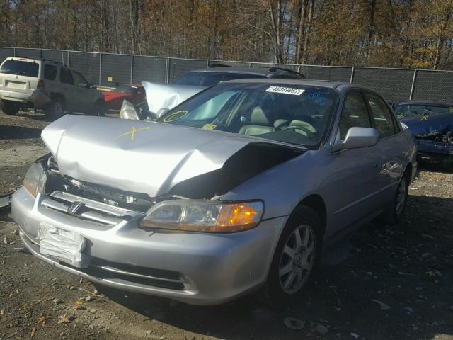 1HGCG56752A101902 - 2002 HONDA ACCORD SE SILVER photo 2