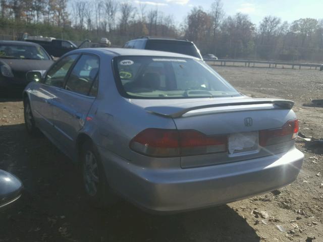 1HGCG56752A101902 - 2002 HONDA ACCORD SE SILVER photo 3