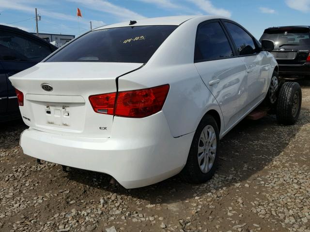 KNAFU4A20B5446139 - 2011 KIA FORTE EX WHITE photo 4