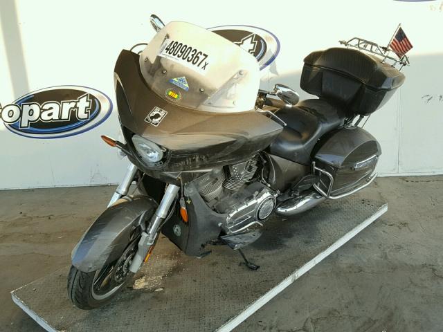 5VPTW36N7D3014810 - 2013 VICTORY MOTORCYCLES CROSS COUN Grafito foto 2