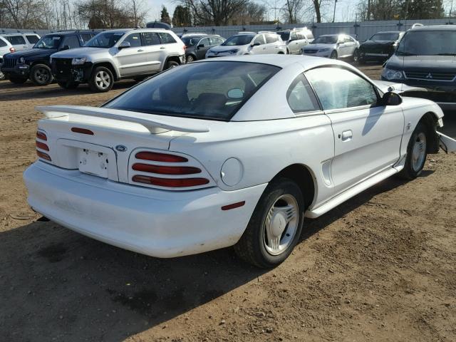 1FALP4042SF189310 - 1995 FORD MUSTANG WHITE photo 4