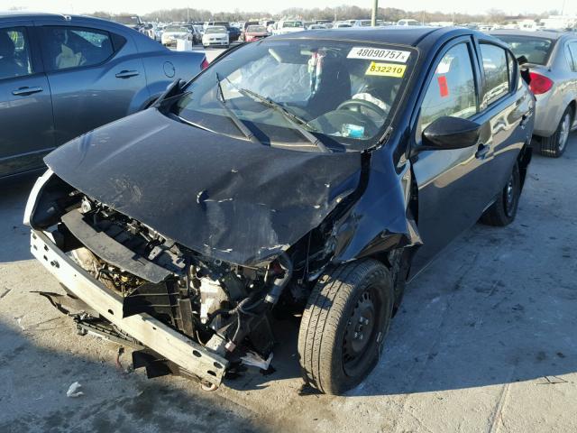 3N1CN7AP2GL843636 - 2016 NISSAN VERSA S BLACK photo 2