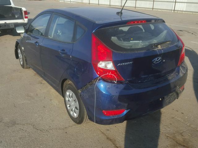 KMHCT5AE0HU346402 - 2017 HYUNDAI ACCENT SE BLUE photo 3