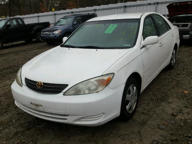 4T1BE32KX2U558536 - 2002 TOYOTA CAMRY LE WHITE photo 2