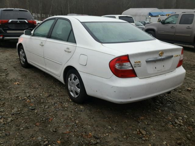 4T1BE32KX2U558536 - 2002 TOYOTA CAMRY LE WHITE photo 3