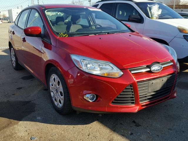 1FAHP3F24CL299820 - 2012 FORD FOCUS SE RED photo 1