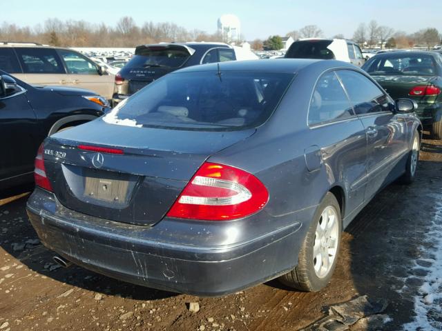 WDBTJ65J84F092555 - 2004 MERCEDES-BENZ CLK 320C BLUE photo 4