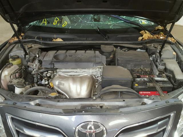 4T1BF3EK1BU755314 - 2011 TOYOTA CAMRY BASE GRAY photo 7