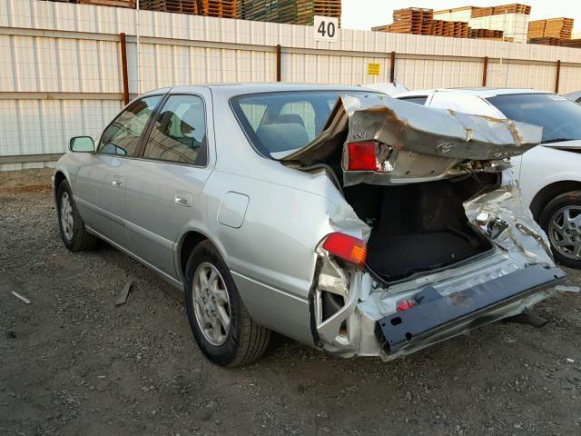 4T1BG22KX1U812569 - 2001 TOYOTA CAMRY CE SILVER photo 3