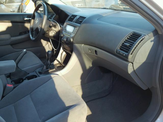 1HGCM55167A166335 - 2007 HONDA ACCORD VAL SILVER photo 5