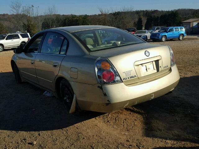 1N4AL11D02C705455 - 2002 NISSAN ALTIMA BAS GOLD photo 3