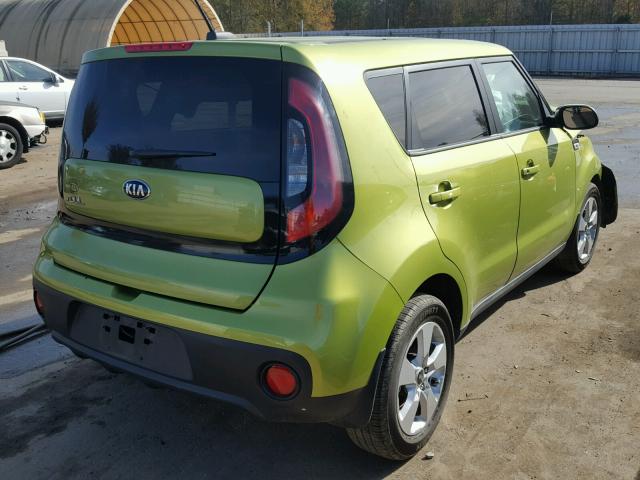 KNDJN2A29H7877302 - 2017 KIA SOUL GREEN photo 4