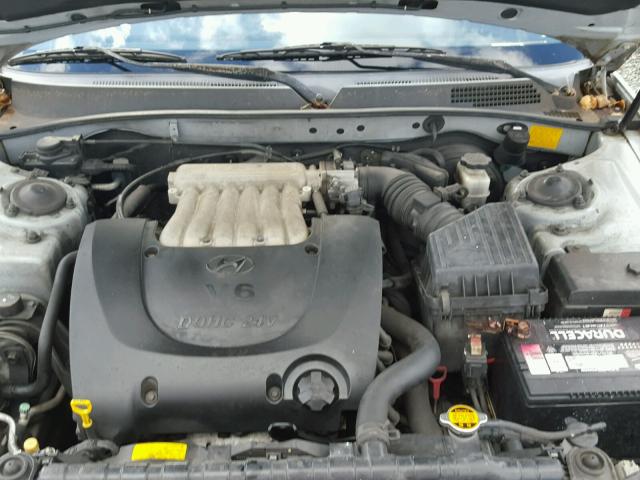 KMHWF35H12A508298 - 2002 HYUNDAI SONATA GLS SILVER photo 7