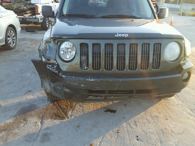 1J8FT28W27D400806 - 2007 JEEP PATRIOT SP GREEN photo 9