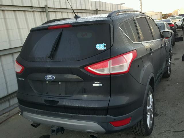 1FMCU9G91GUC60304 - 2016 FORD ESCAPE SE BLACK photo 4