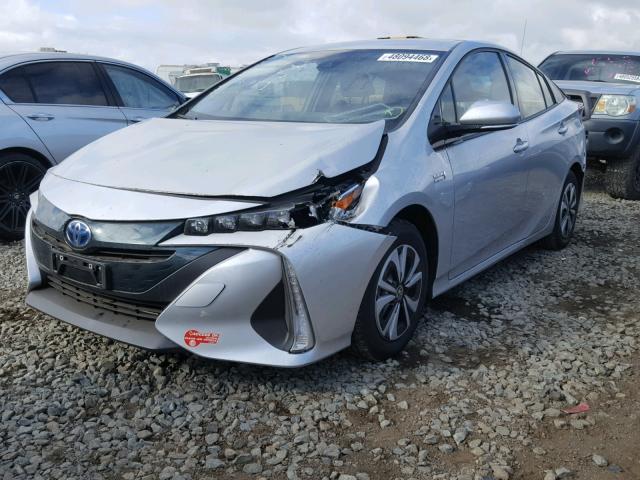 JTDKARFP9H3065972 - 2017 TOYOTA PRIUS PRIM ვერცხლისფერი ფოტო 2