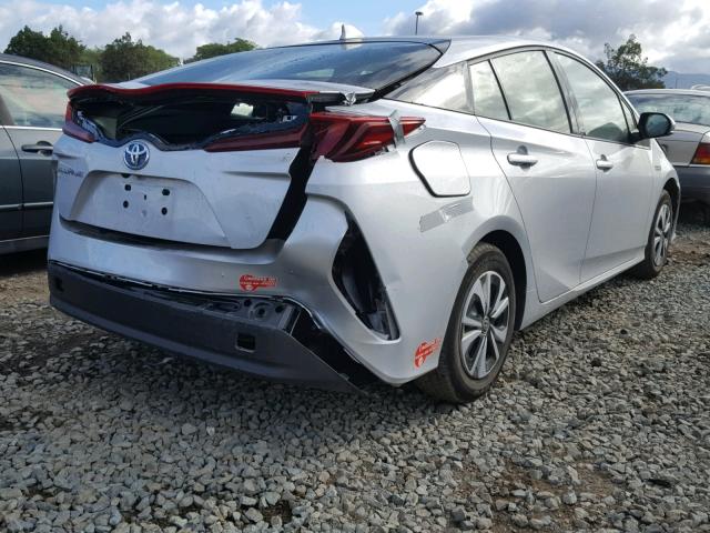JTDKARFP9H3065972 - 2017 TOYOTA PRIUS PRIM ვერცხლისფერი ფოტო 4