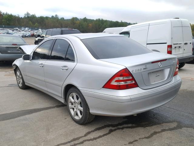 WDBRF92H17F915068 - 2007 MERCEDES-BENZ C 280 4MAT SILVER photo 3