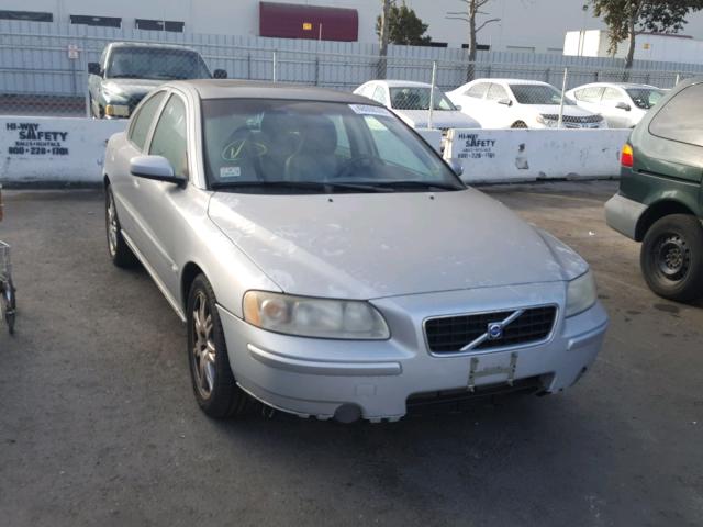 YV1RS592952460685 - 2005 VOLVO S60 2.5T SILVER photo 1