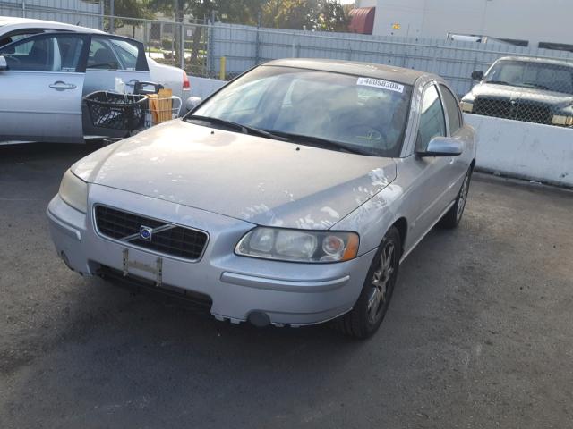 YV1RS592952460685 - 2005 VOLVO S60 2.5T SILVER photo 2
