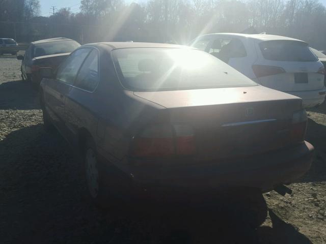 1HGCD7235TA026644 - 1996 HONDA ACCORD LX RED photo 3