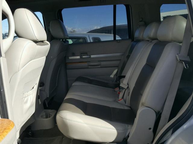 1A8HW58268F150572 - 2008 CHRYSLER ASPEN LIMI SILVER photo 6