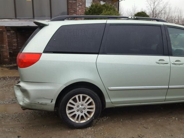 5TDBK22C88S021077 - 2008 TOYOTA SIENNA XLE GREEN photo 9