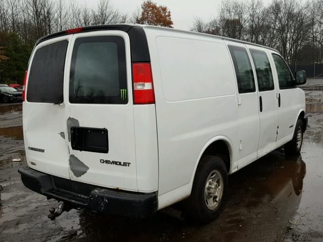 1GCGG25U731237603 - 2003 CHEVROLET EXPRESS G2 WHITE photo 4