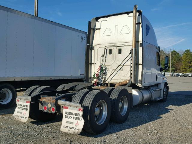 1FUJGLD69ELFP2184 - 2014 FREIGHTLINER CASCADIA 1 WHITE photo 4