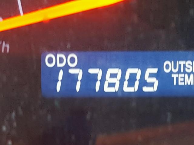 4T1BF3EK9BU717989 - 2011 TOYOTA CAMRY BASE RED photo 8