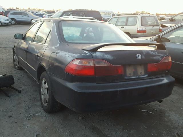 1HGCG6674WA242536 - 1998 HONDA ACCORD EX BLACK photo 3