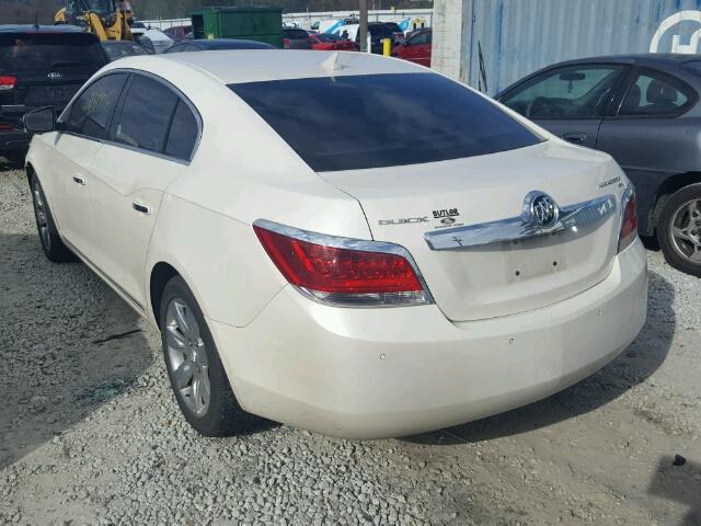 1G4GC5EG6AF190938 - 2010 BUICK LACROSSE C WHITE photo 3