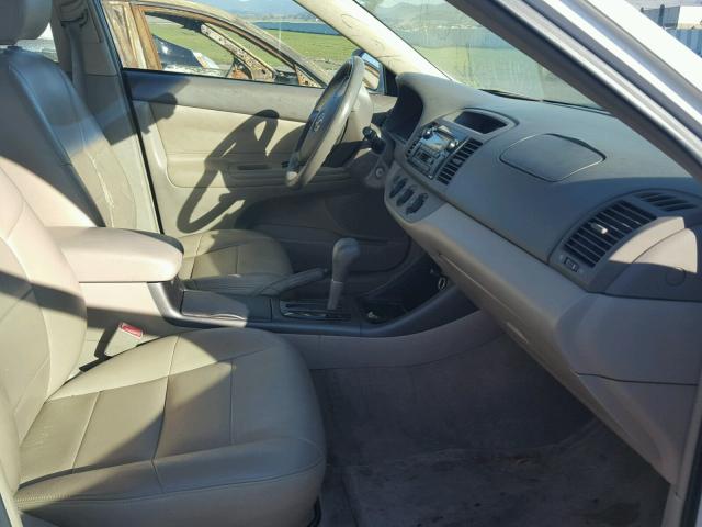 4T1BE32K73U155809 - 2003 TOYOTA CAMRY LE თეთრი ფოტო 5