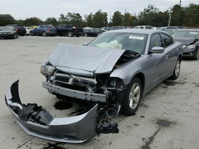 2C3CDXBG2EH284646 - 2014 DODGE CHARGER SE SILVER photo 2