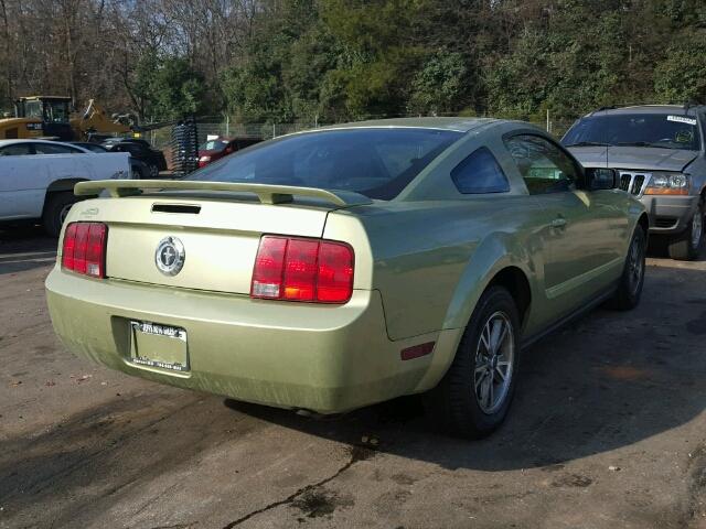 1ZVFT80N955118180 - 2005 FORD MUSTANG GREEN photo 4