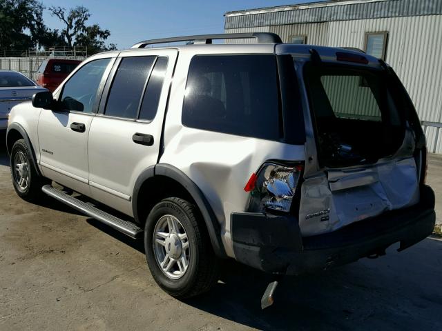 1FMZU62K12UD68675 - 2002 FORD EXPLORER X SILVER photo 3