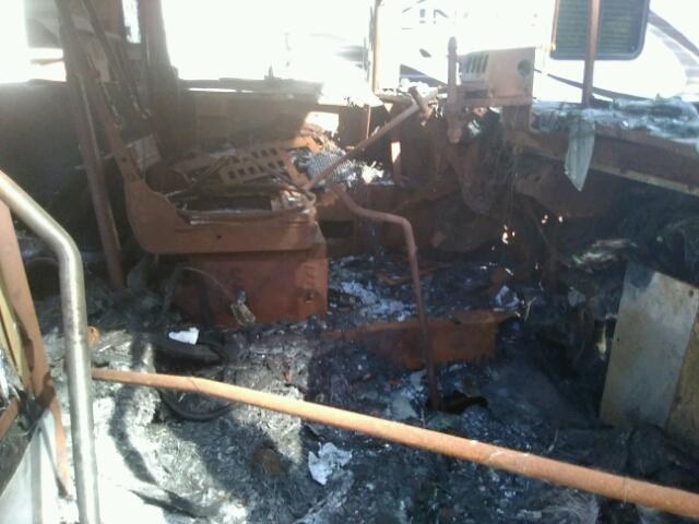 4UZAAXAL73CL72534 - 2003 FREIGHTLINER CHASSIS FS 黄色 照片 8