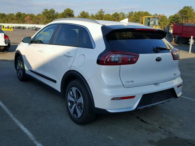 KNDCB3LC8H5069922 - 2017 KIA NIRO FE WHITE photo 3