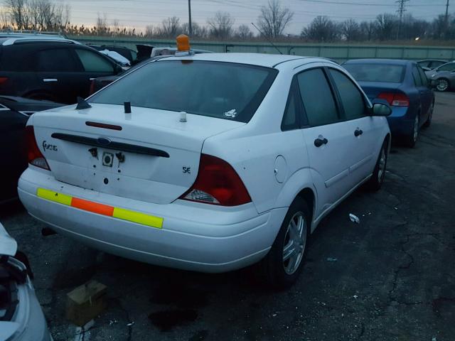 1FAFP34P81W316846 - 2001 FORD FOCUS SE WHITE photo 4