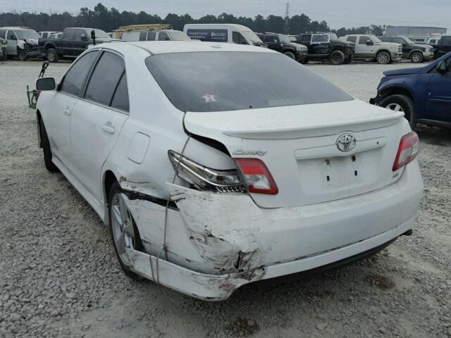 4T1BF3EK9AU531562 - 2010 TOYOTA CAMRY BASE WHITE photo 3