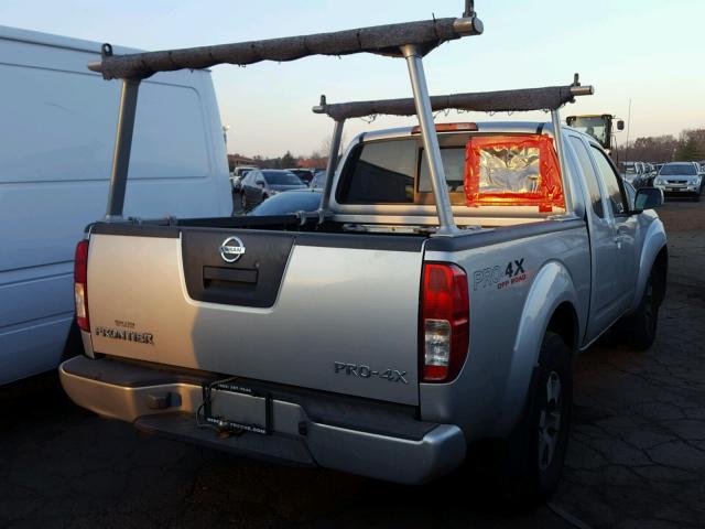 1N6AD0CW5AC440477 - 2010 NISSAN FRONTIER K SILVER photo 4